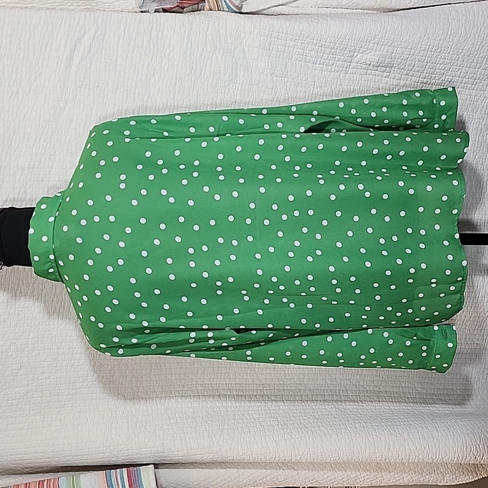 DIALOGUE 2 PIECE BUTTON-DOWN TOP - image 2